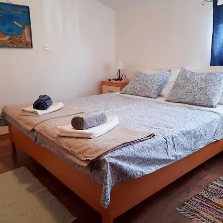 Ivan Apartment *