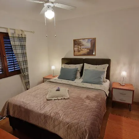 Ivan Apartment *